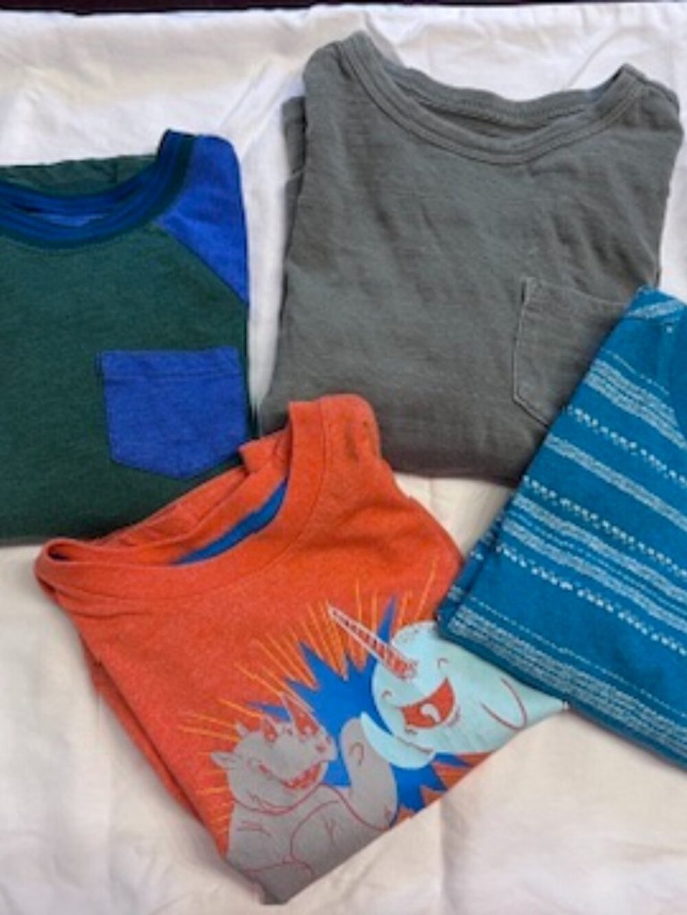 Cat & Jack/Old Navy Boys long Sleeve T-Shirt Bundle - Lot of 4 - size 4T